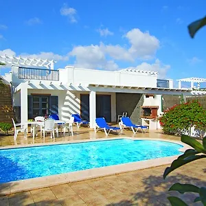 https://sun-grove-villas.in-canary-islands.com